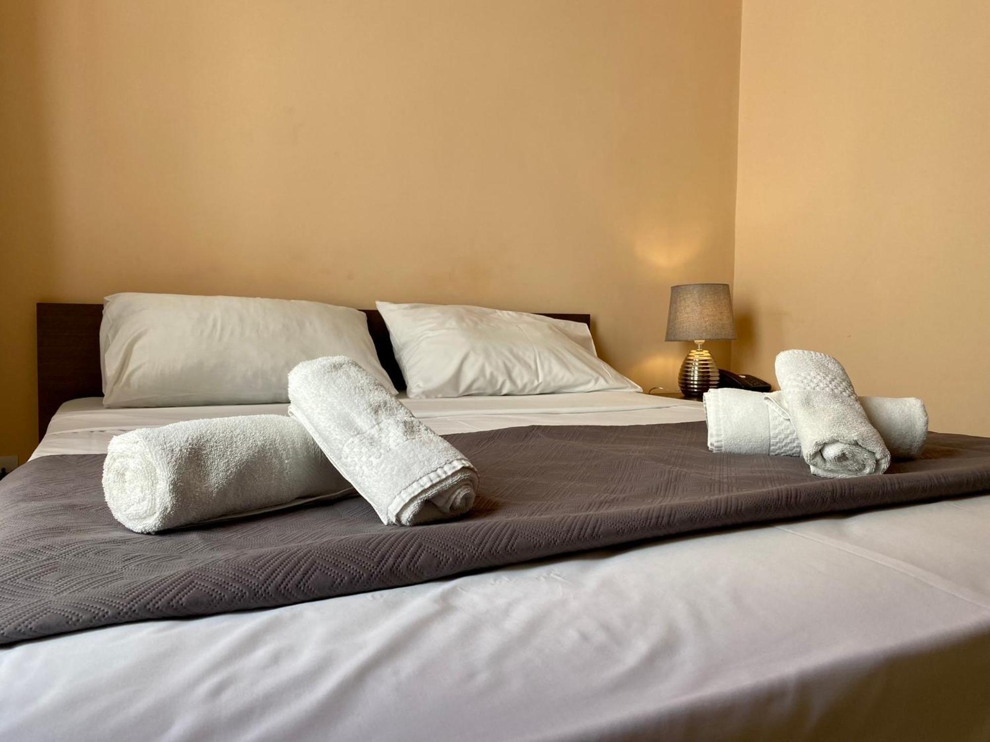 מלון Saint Julian's Malta Paradise Central Accomodation מראה חיצוני תמונה