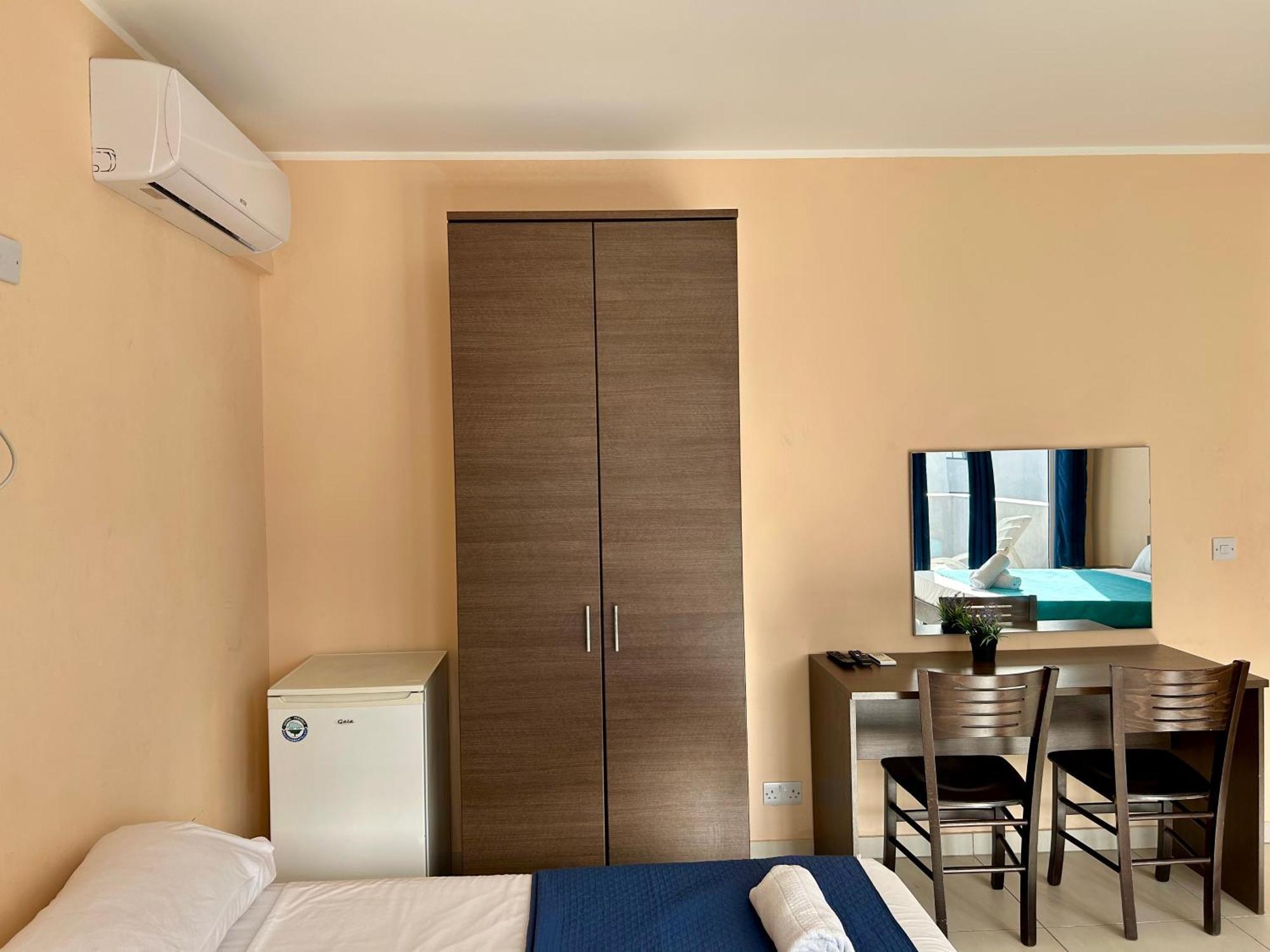 מלון Saint Julian's Malta Paradise Central Accomodation מראה חיצוני תמונה