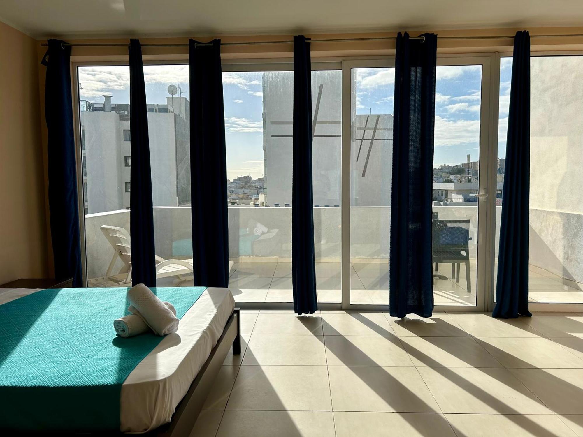 מלון Saint Julian's Malta Paradise Central Accomodation מראה חיצוני תמונה